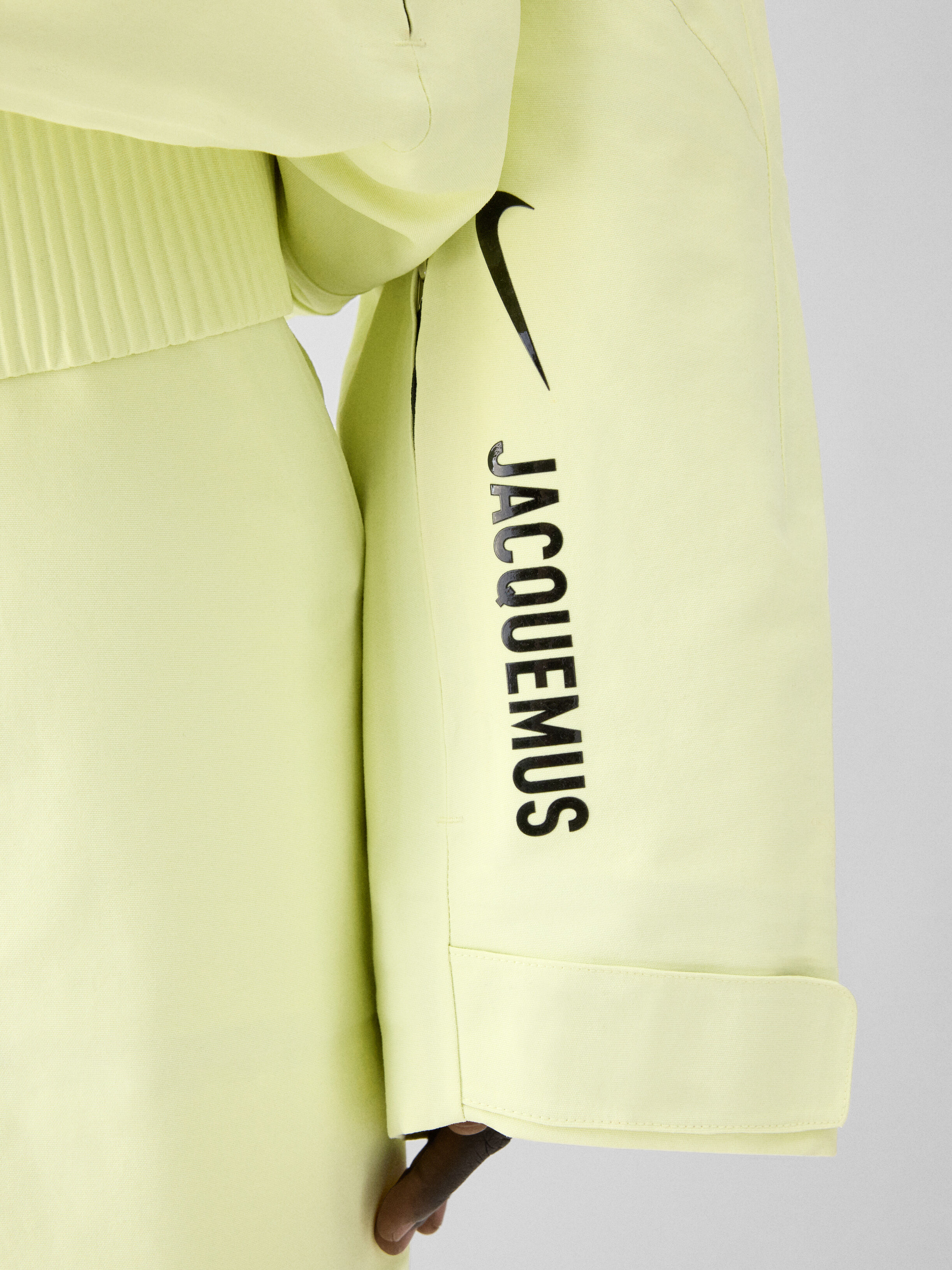 Jacquemus + Nikeのゴアテックスジャケット by JACQUEMUS | Official