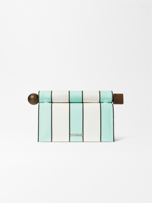 The Rond Carr&eacute; clutch