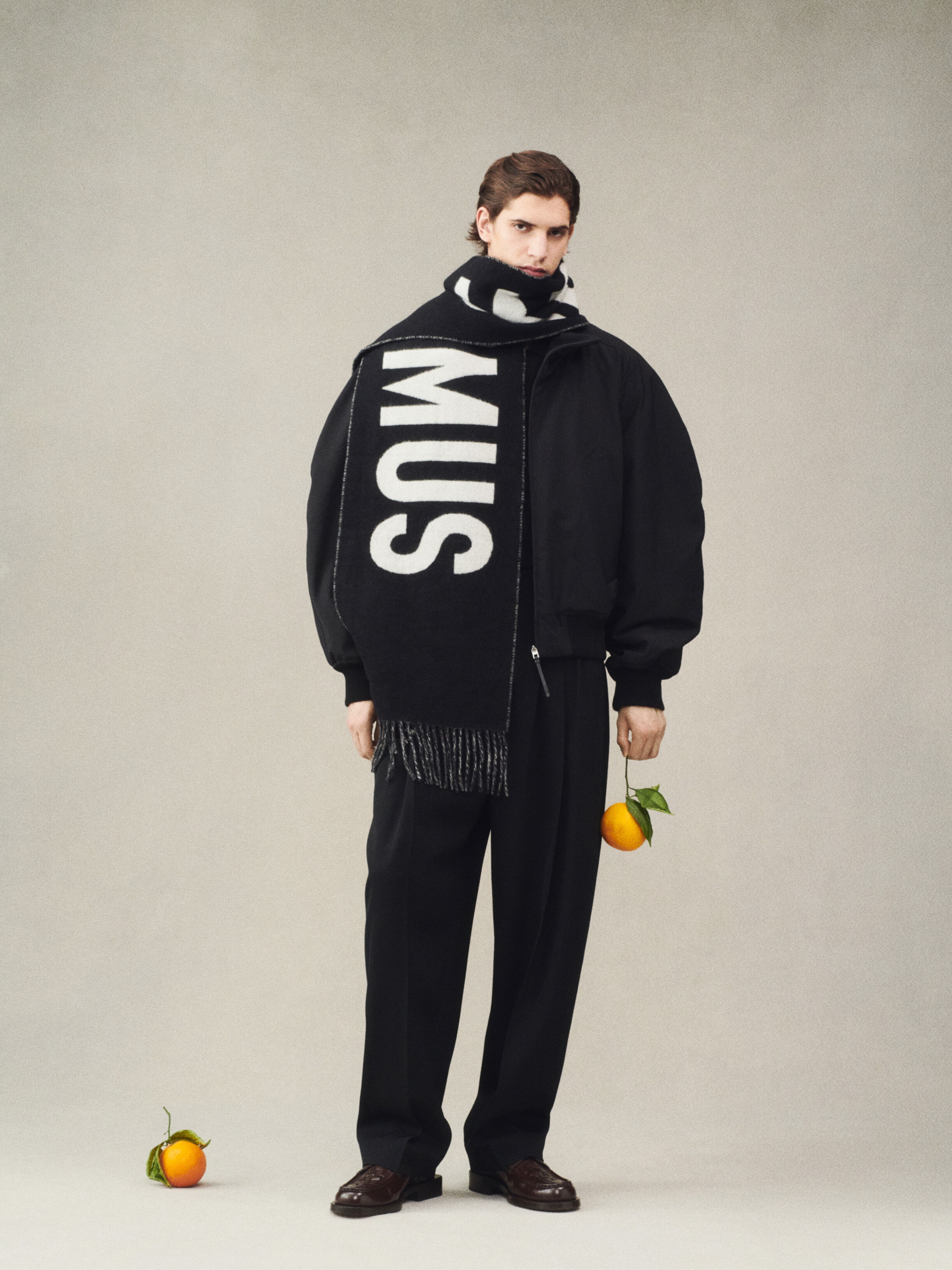 JAQCUEMUS スカーフ マフラー ロゴ フリンジ ネイビー Jacquemus スカーフ by JACQUEMUS | Official website