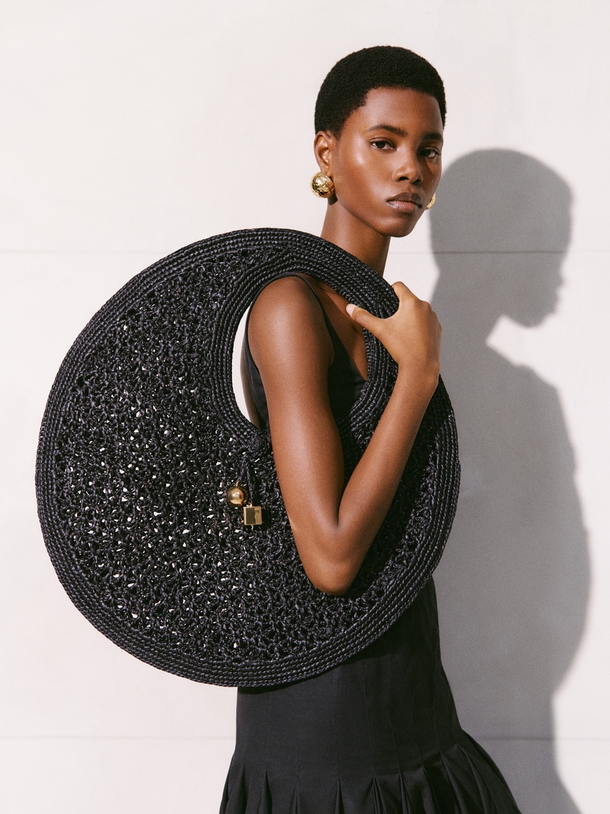 The Spiaggia round bag by JACQUEMUS Official website