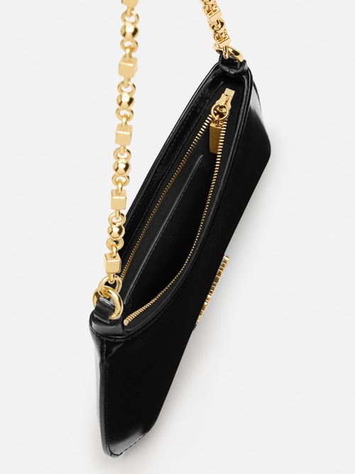 The small Bisou Chaine