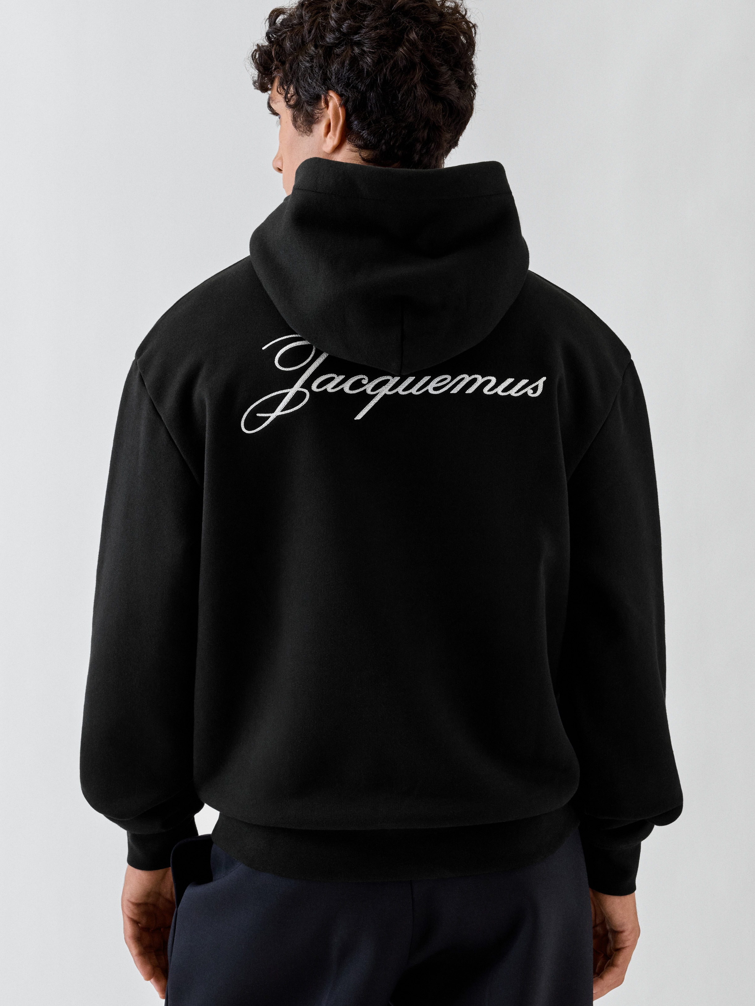 LE HOODIE LOGO