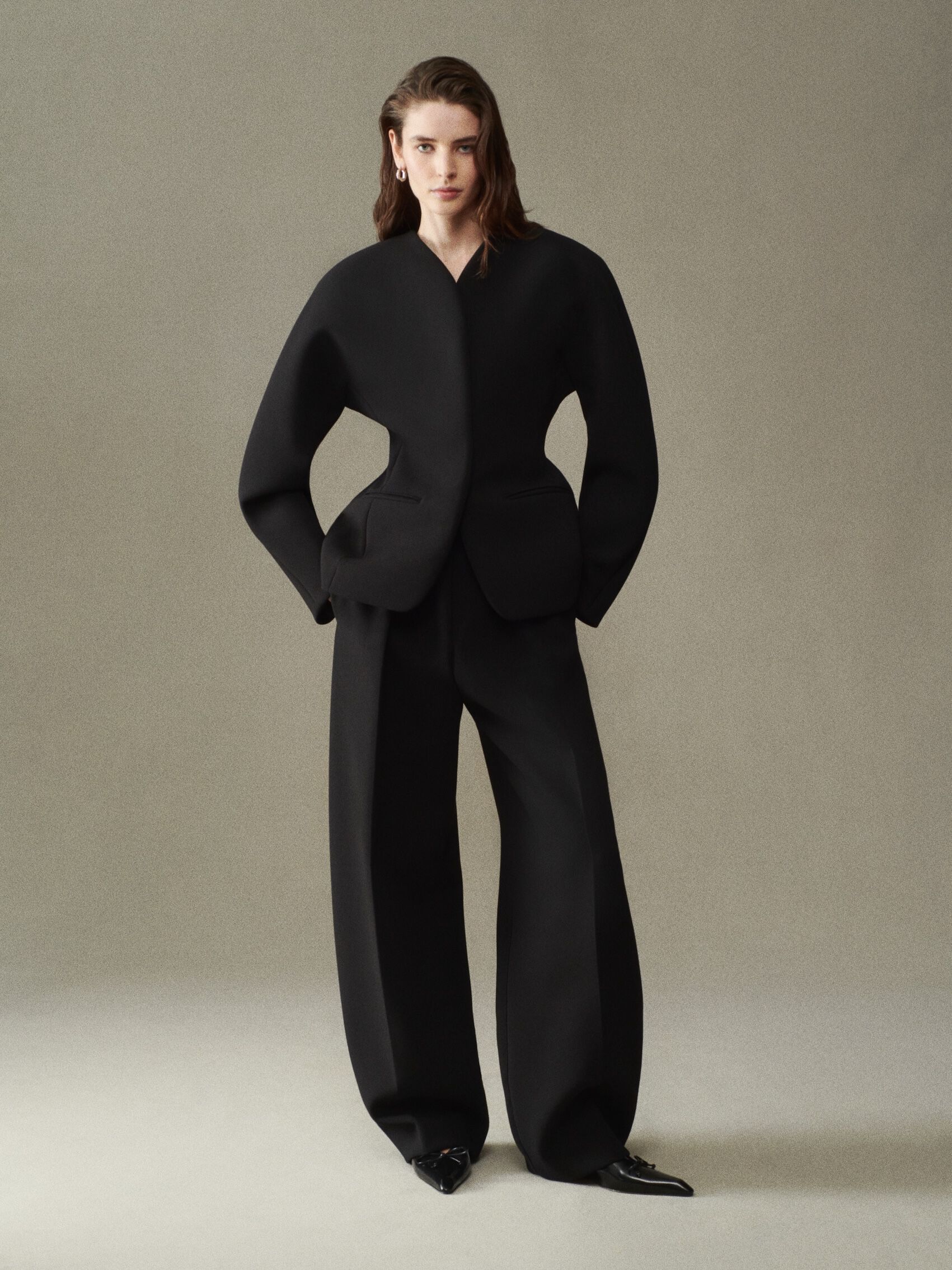 The Ovalo jacket by JACQUEMUS | Official website