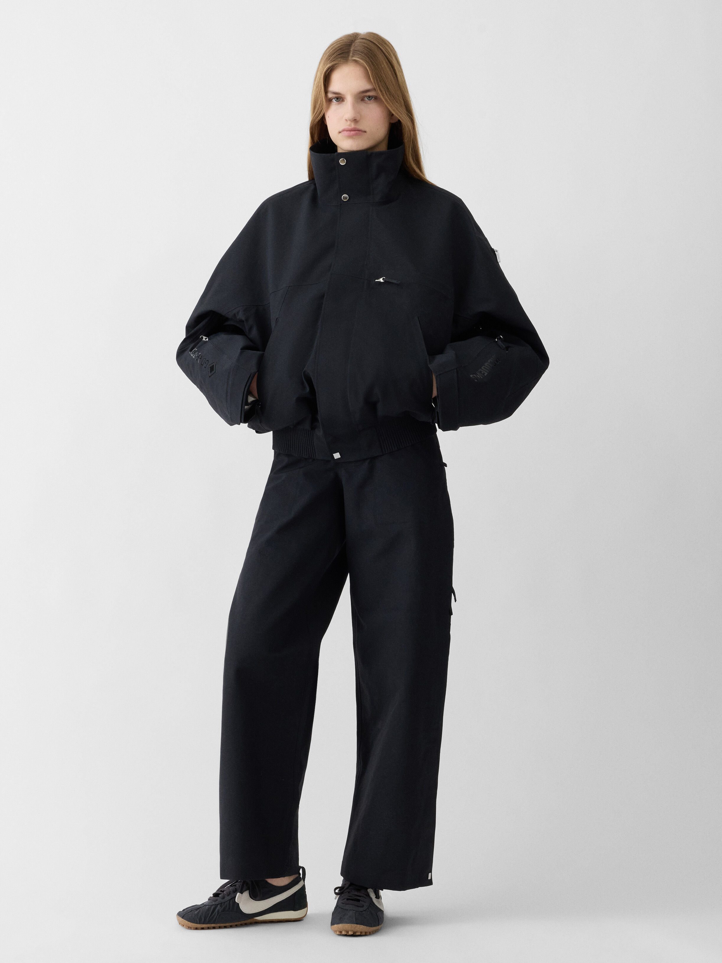 Jacquemus + Nikeのゴアテックスジャケット by JACQUEMUS | Official