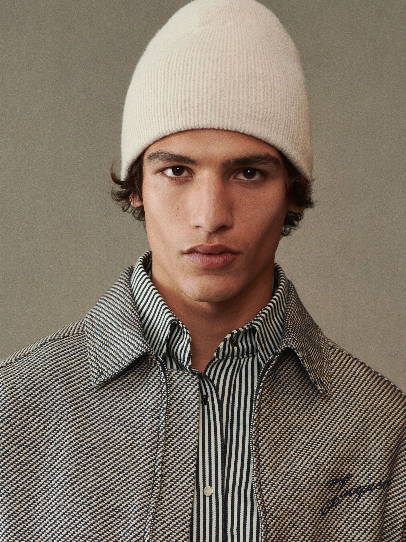 JACQUEMUS ビーニー　ニット帽　　　　　　　　　　　ジャックムス J ビーニー by JACQUEMUS | Official website