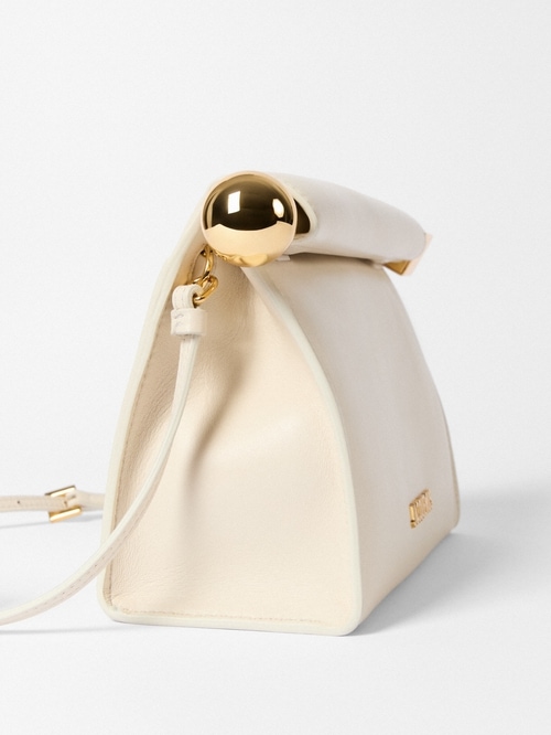 The Rond Carr&eacute; bag