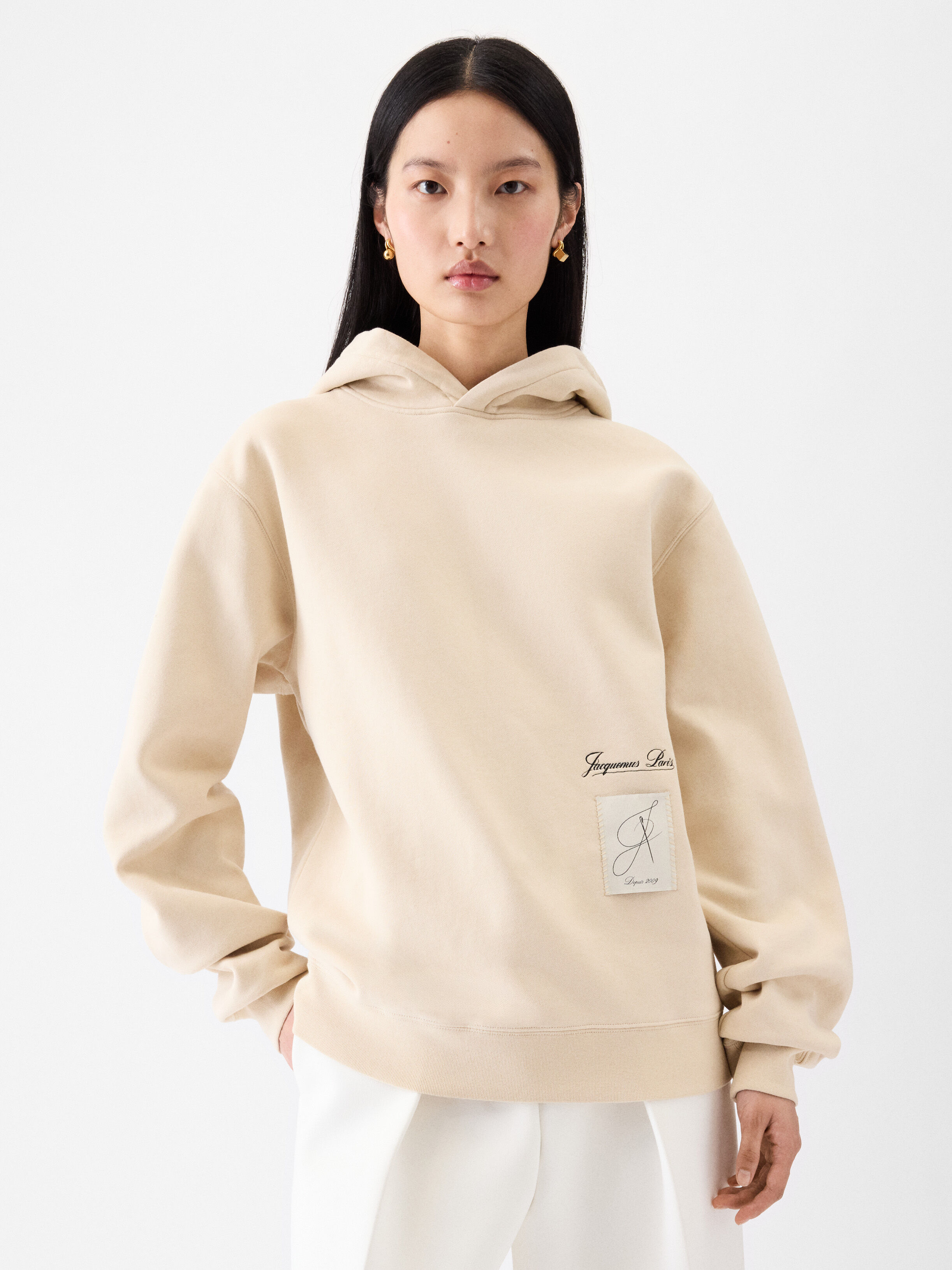 The Montaigne hoodie by JACQUEMUS | Official website