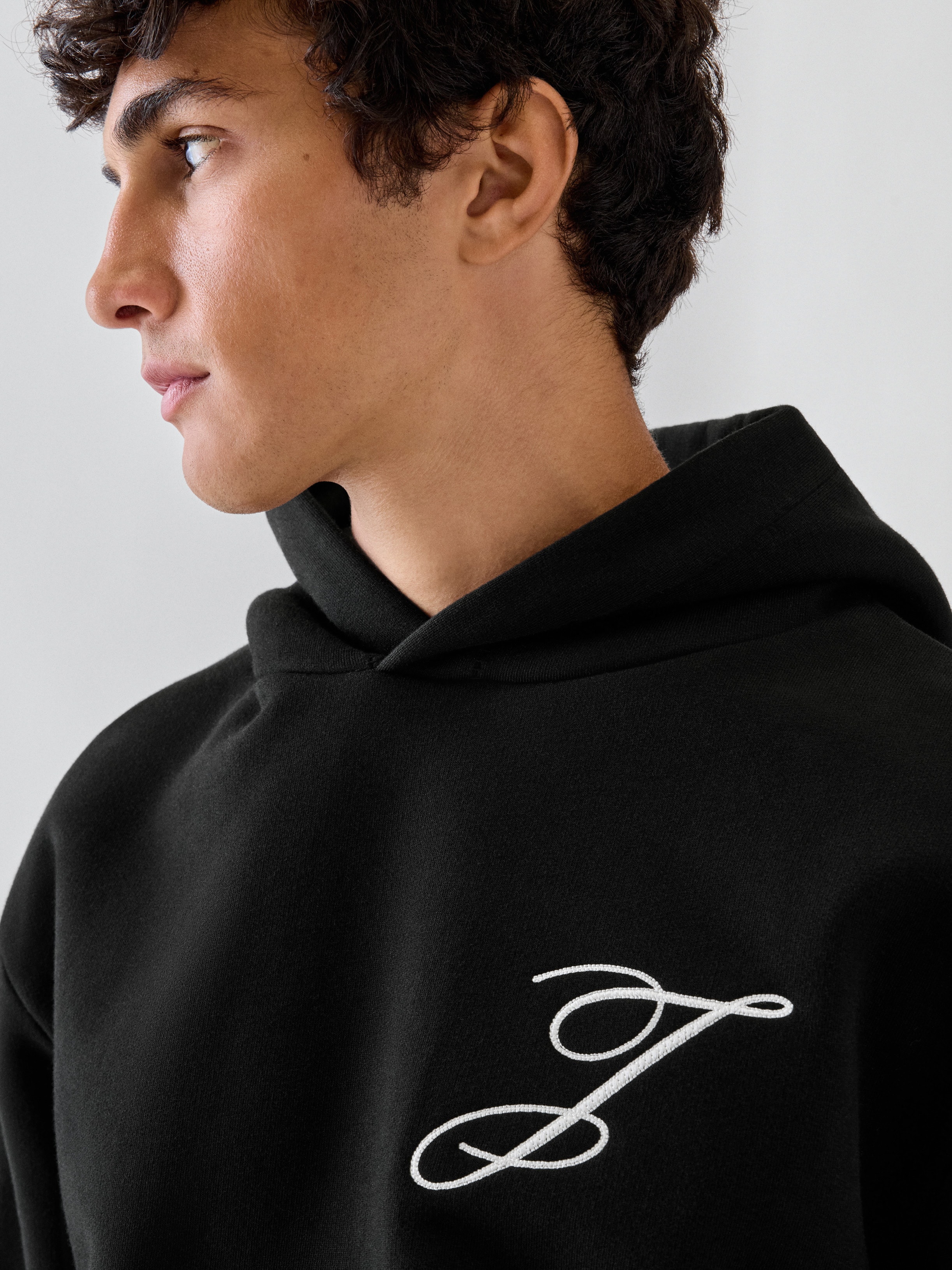 LE HOODIE LOGO