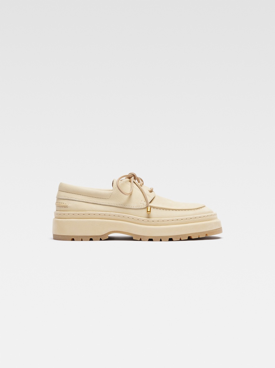 Jacquemus Moc-toe Leather Boat Shoes In Pale Yellow