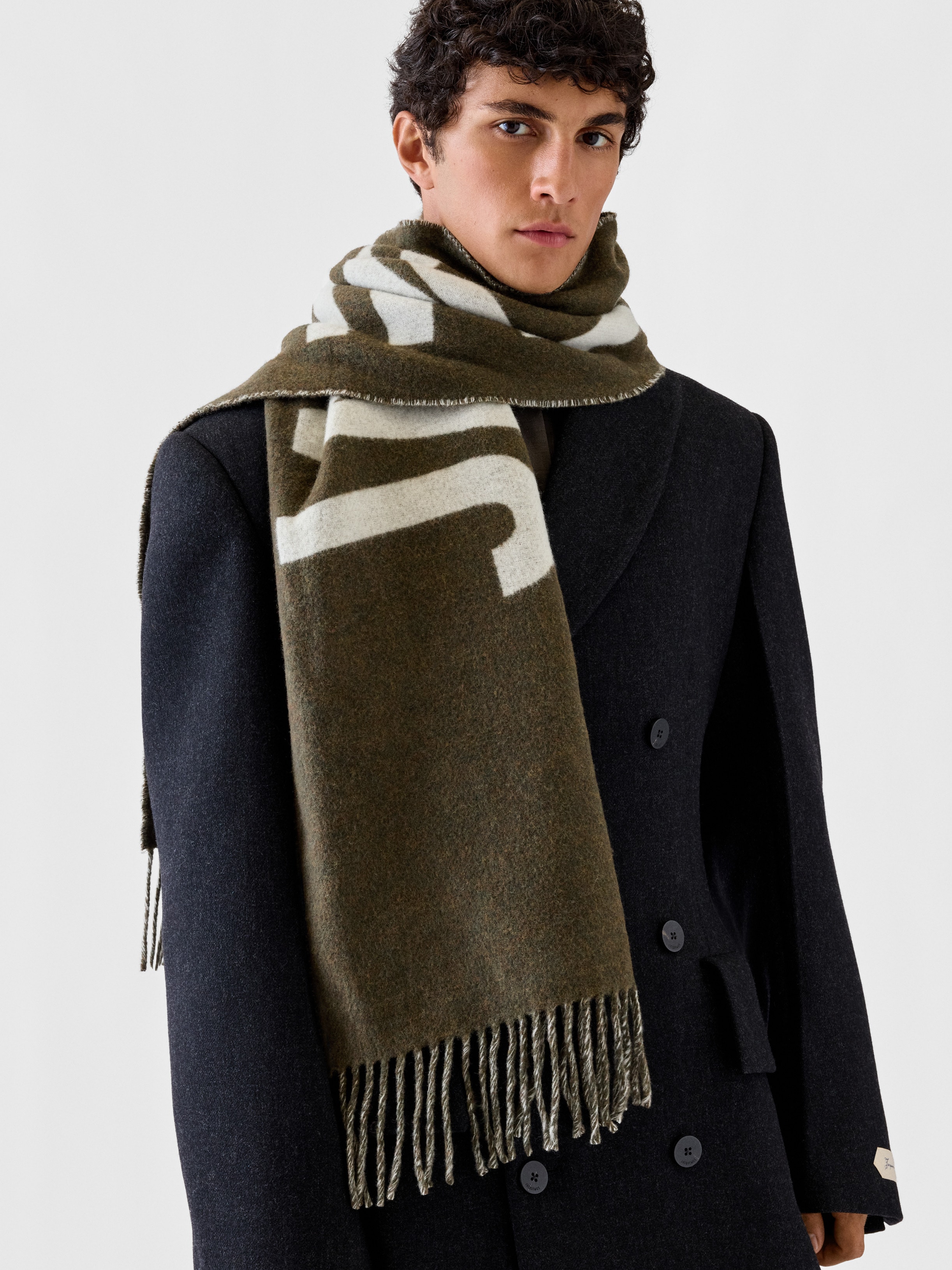 L'ECHARPE JACQUEMUS