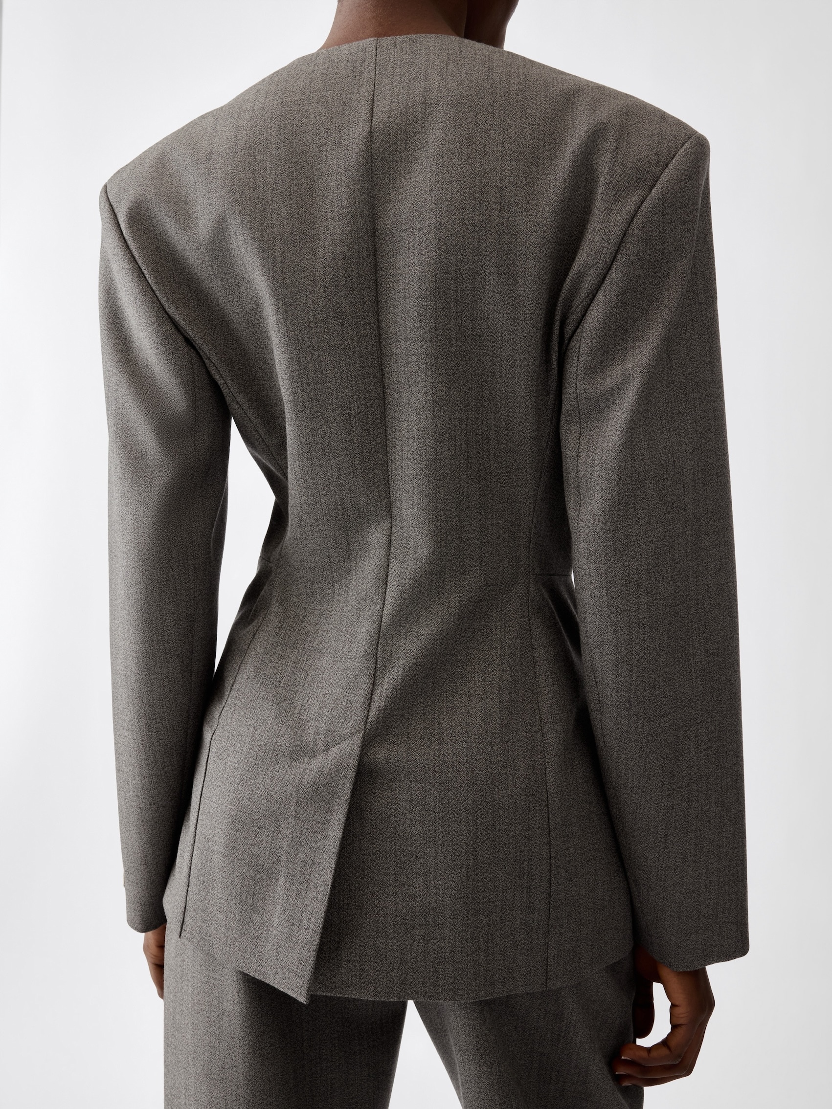 LA VESTE CITTA