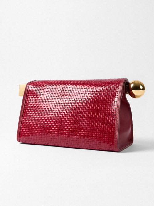 The Rond Carr&eacute; clutch