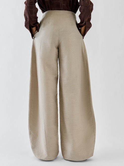 The Ovalo fluid pants