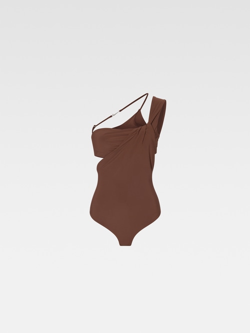 Der JACQUEMUS+NIKE Drap&eacute;-Body