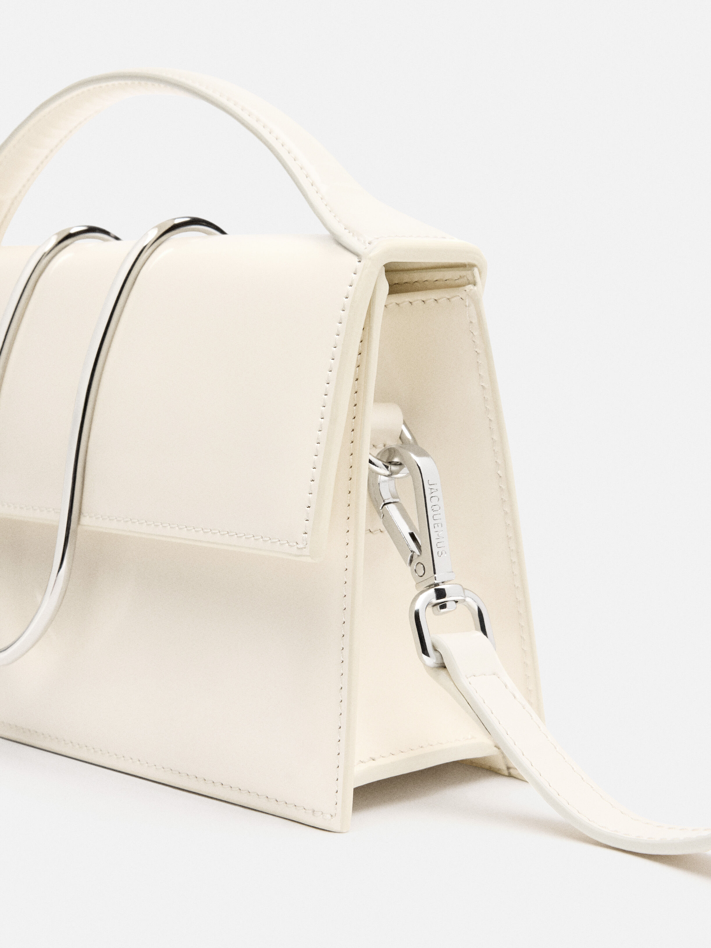 The large Bambino by JACQUEMUS | Official website