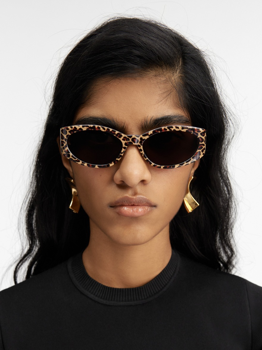 The Ovalo sunglasses display picture 2