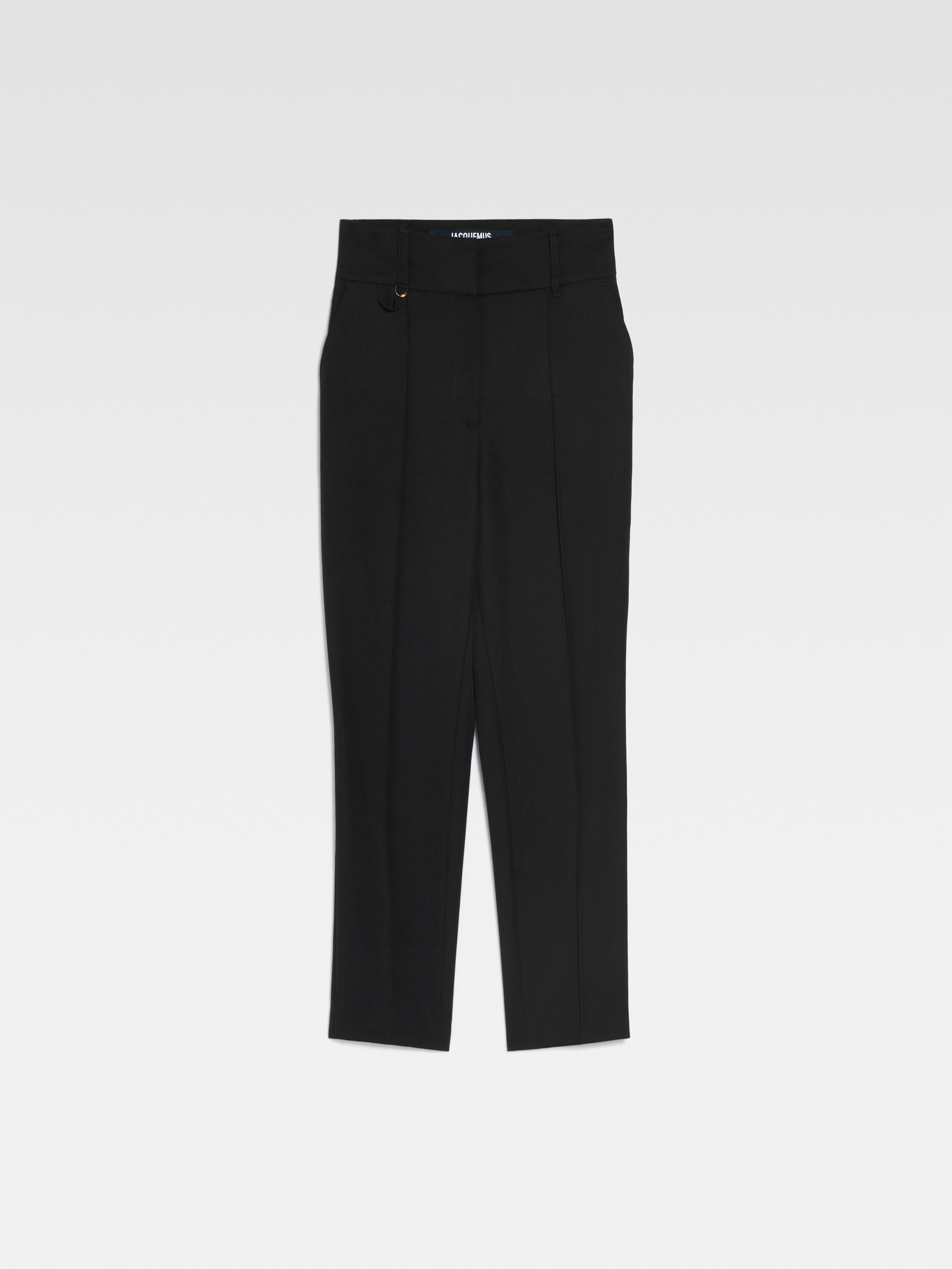 LE PANTALON COURT