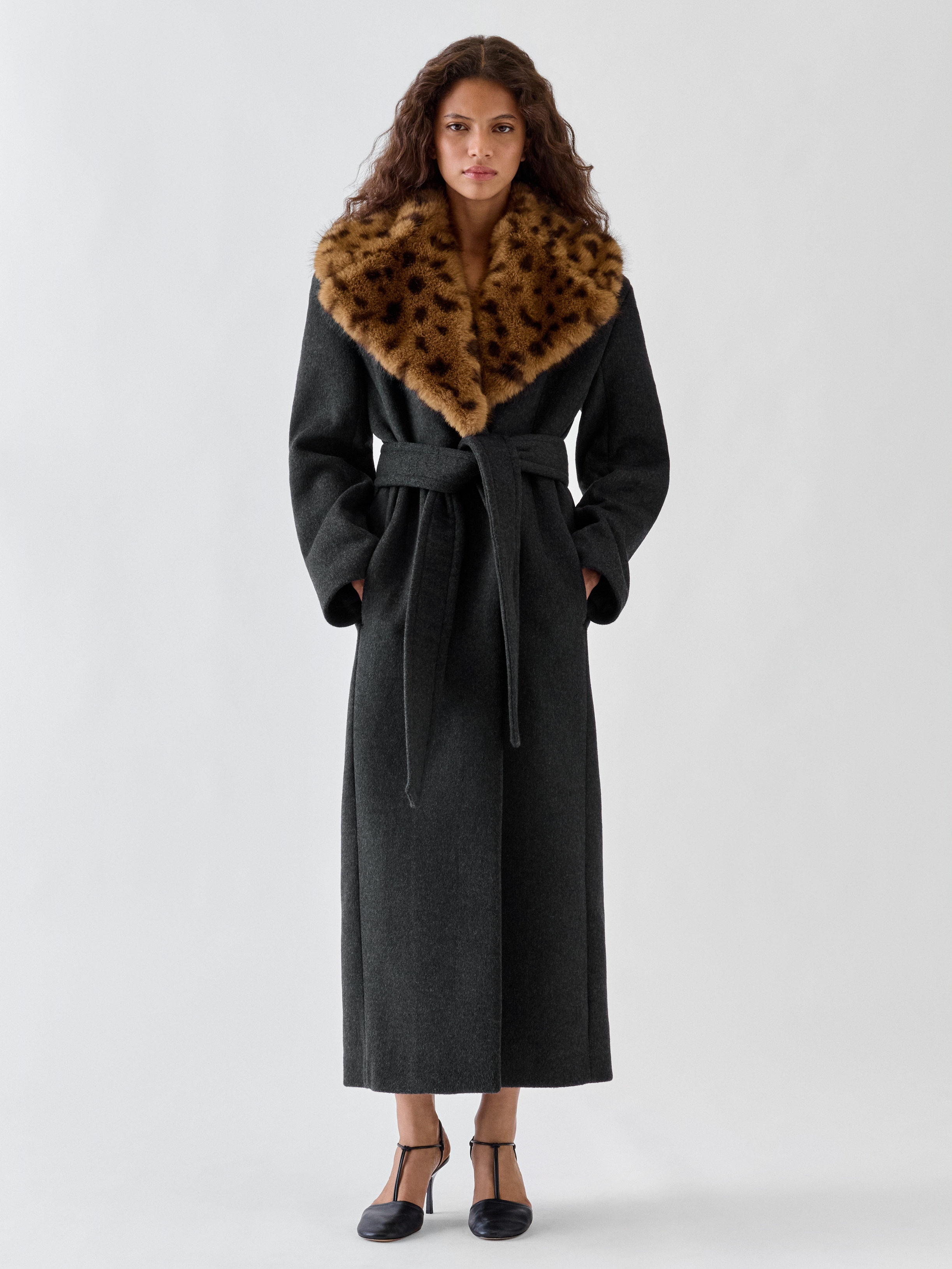 LE MANTEAU FERNANDO