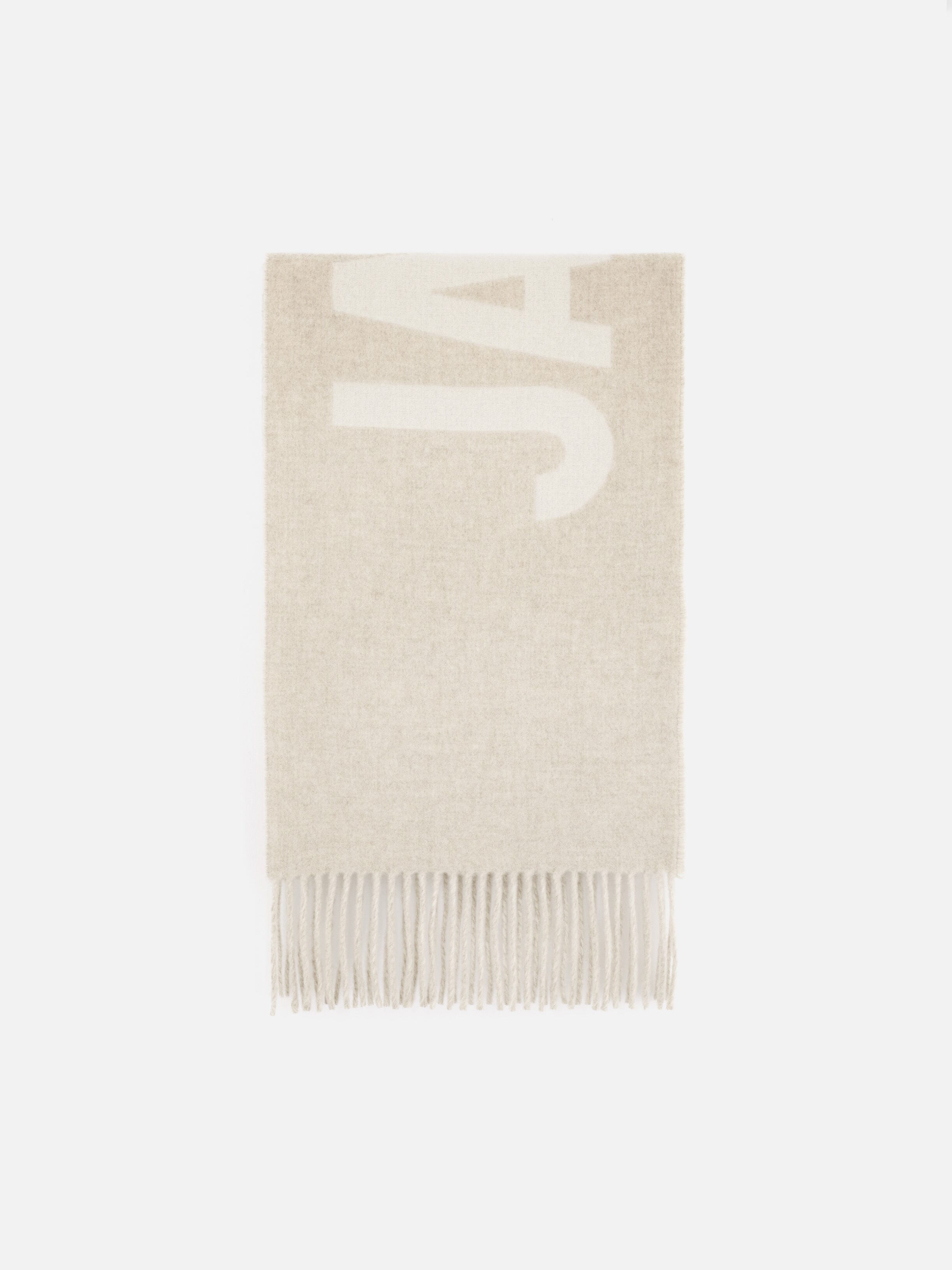 The Jacquemus scarf by JACQUEMUS | Official website