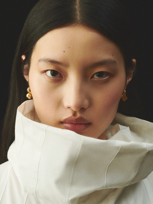 The Nodo stud earrings