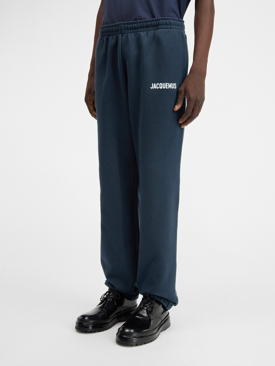 LE JOGGING JACQUEMUS