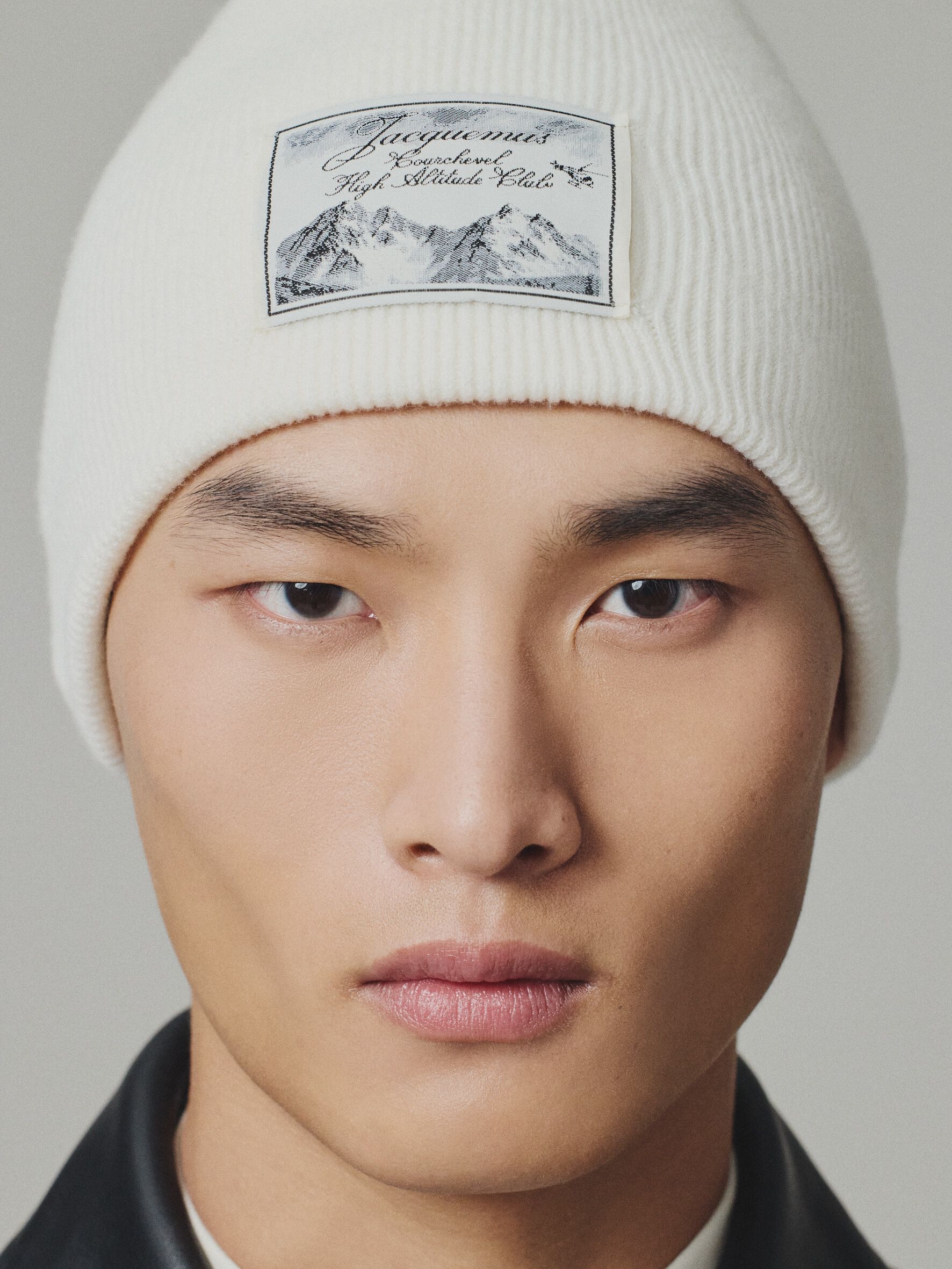 超希少　希少デザインYaku ビーニー クールシュベルHigh Altitude Clubのビーニー by JACQUEMUS | Official