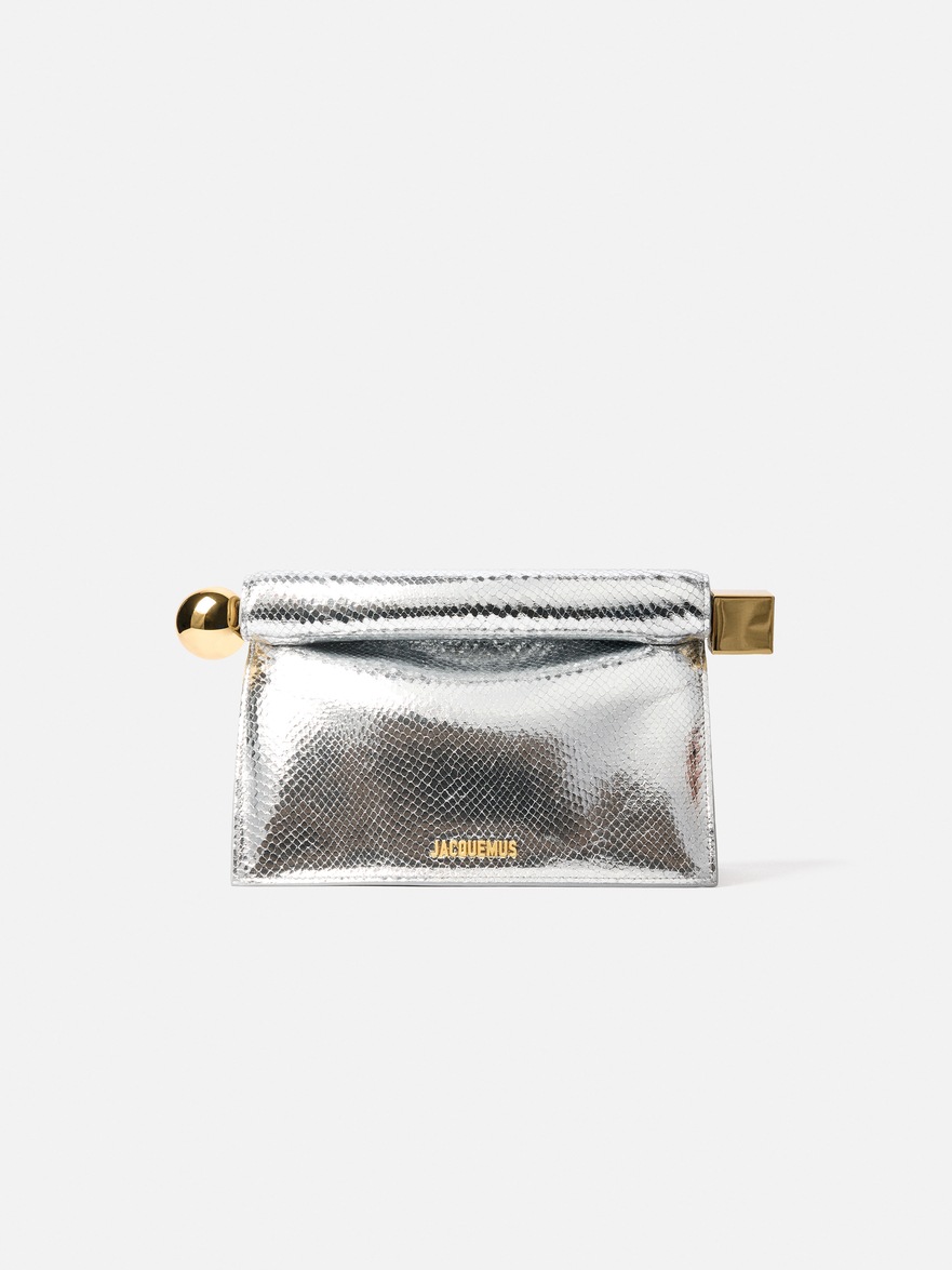 LA POCHETTE ROND CARRE