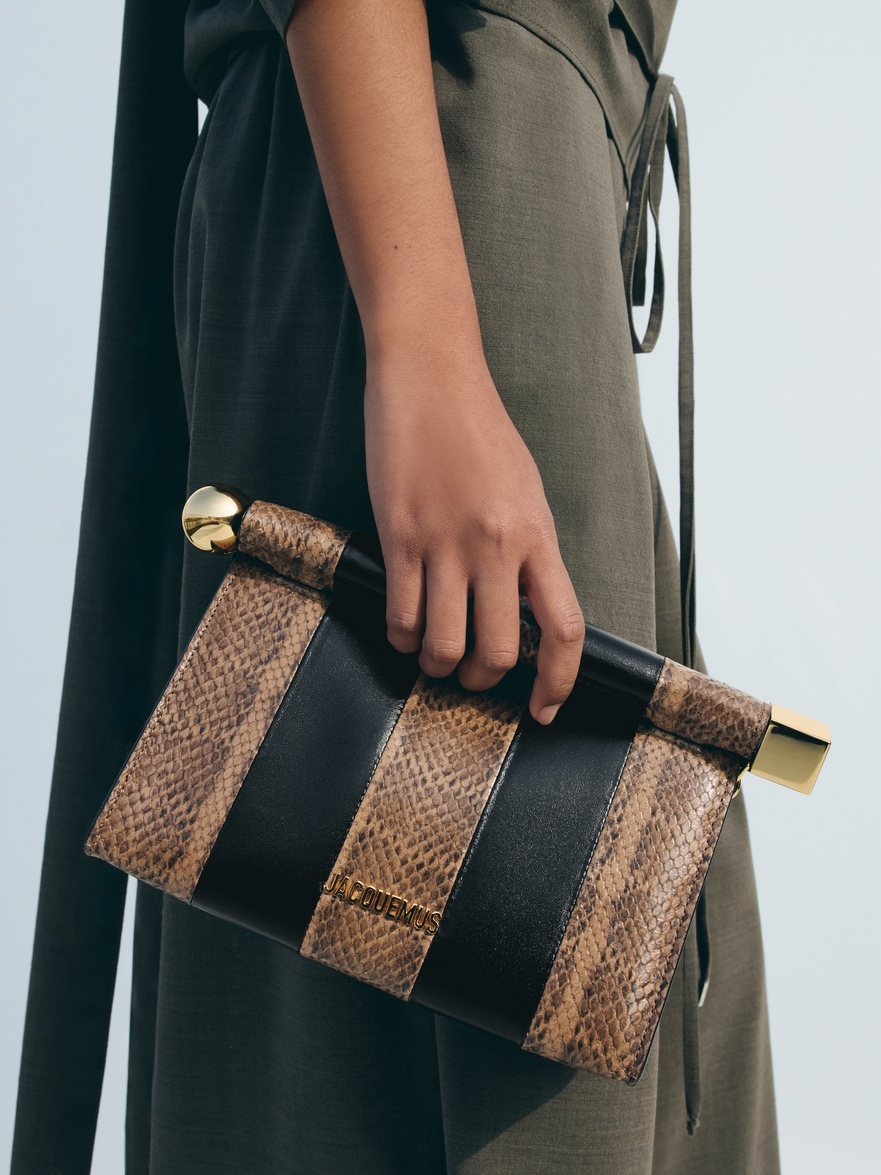 The Rond Carré bag by Jacquemus