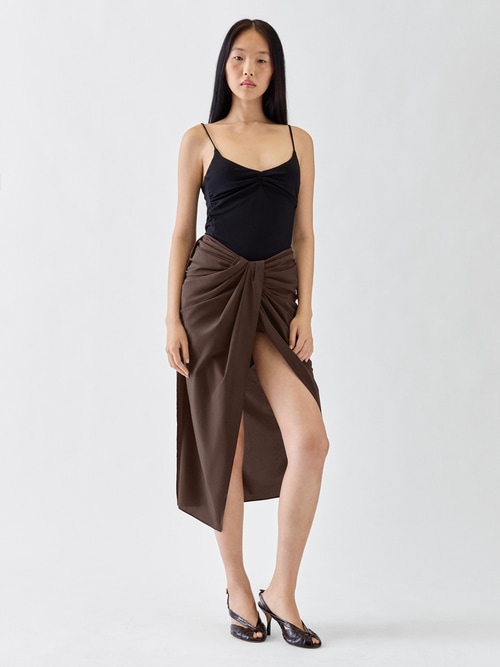 The Par&eacute;o skirt