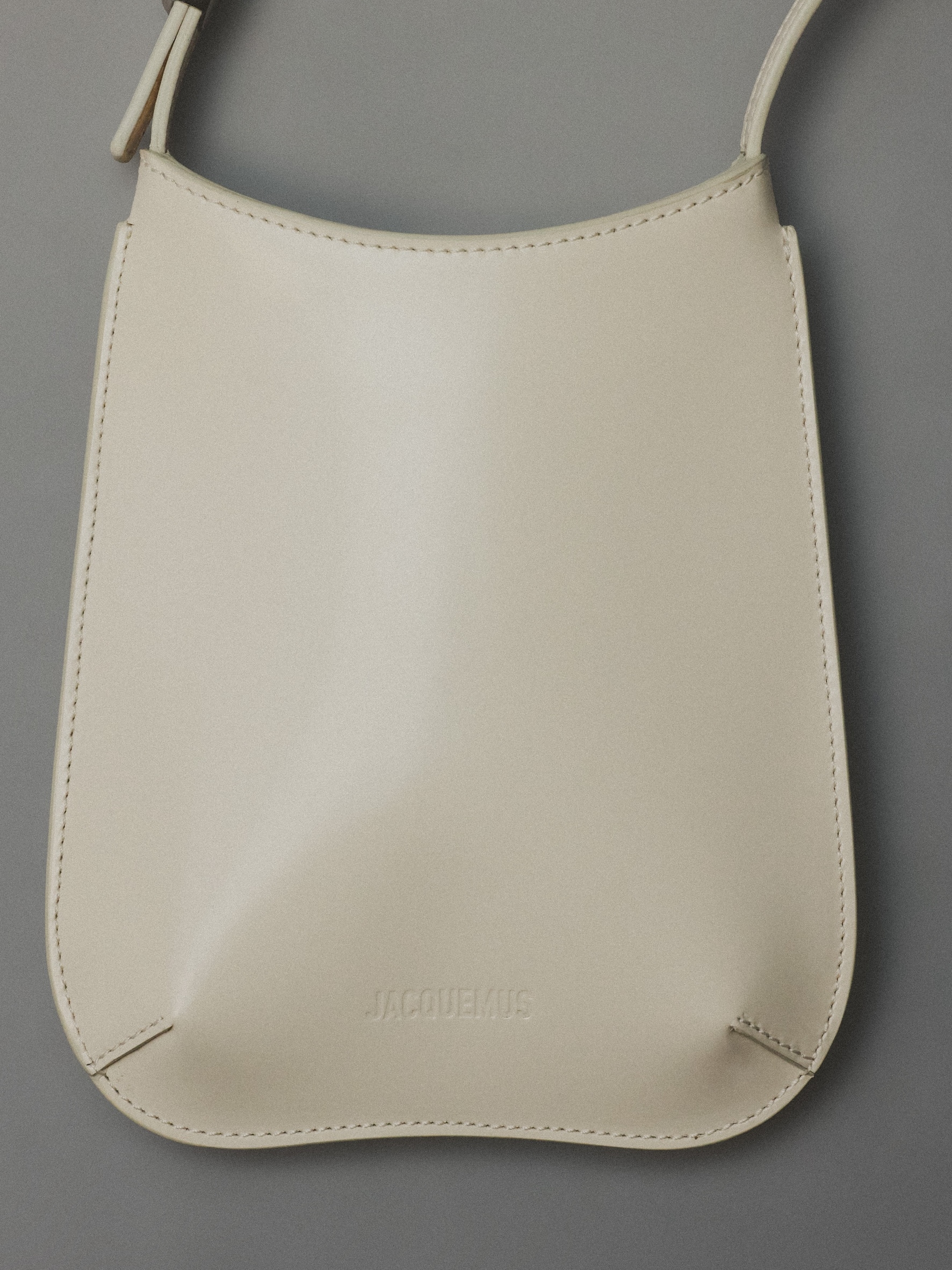 LE PORTE TELEPHONE BISOU