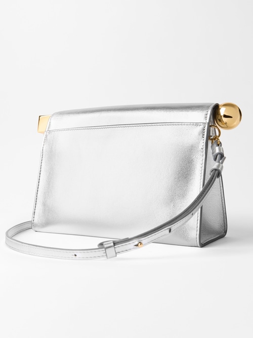 The Rond Carr&eacute; bag