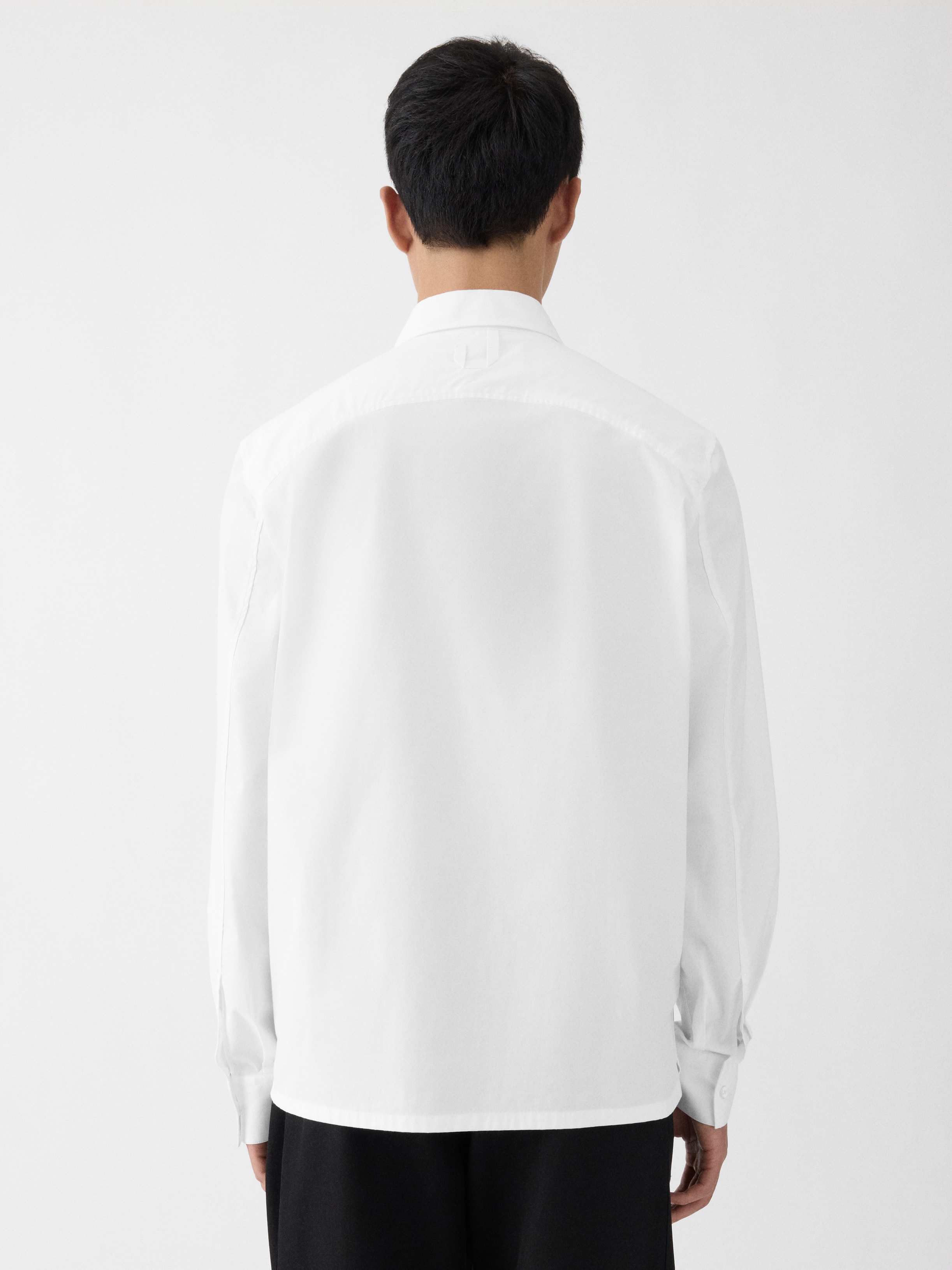 LA CHEMISE DE COSTUME