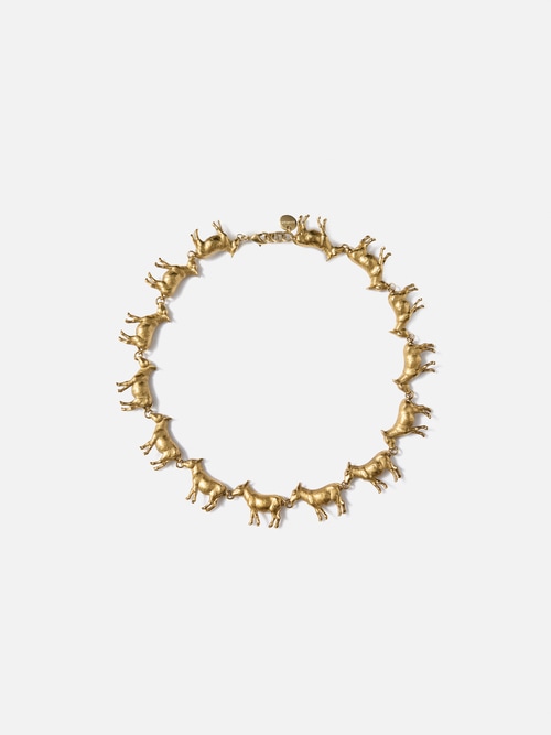 Le collier &Acirc;nes