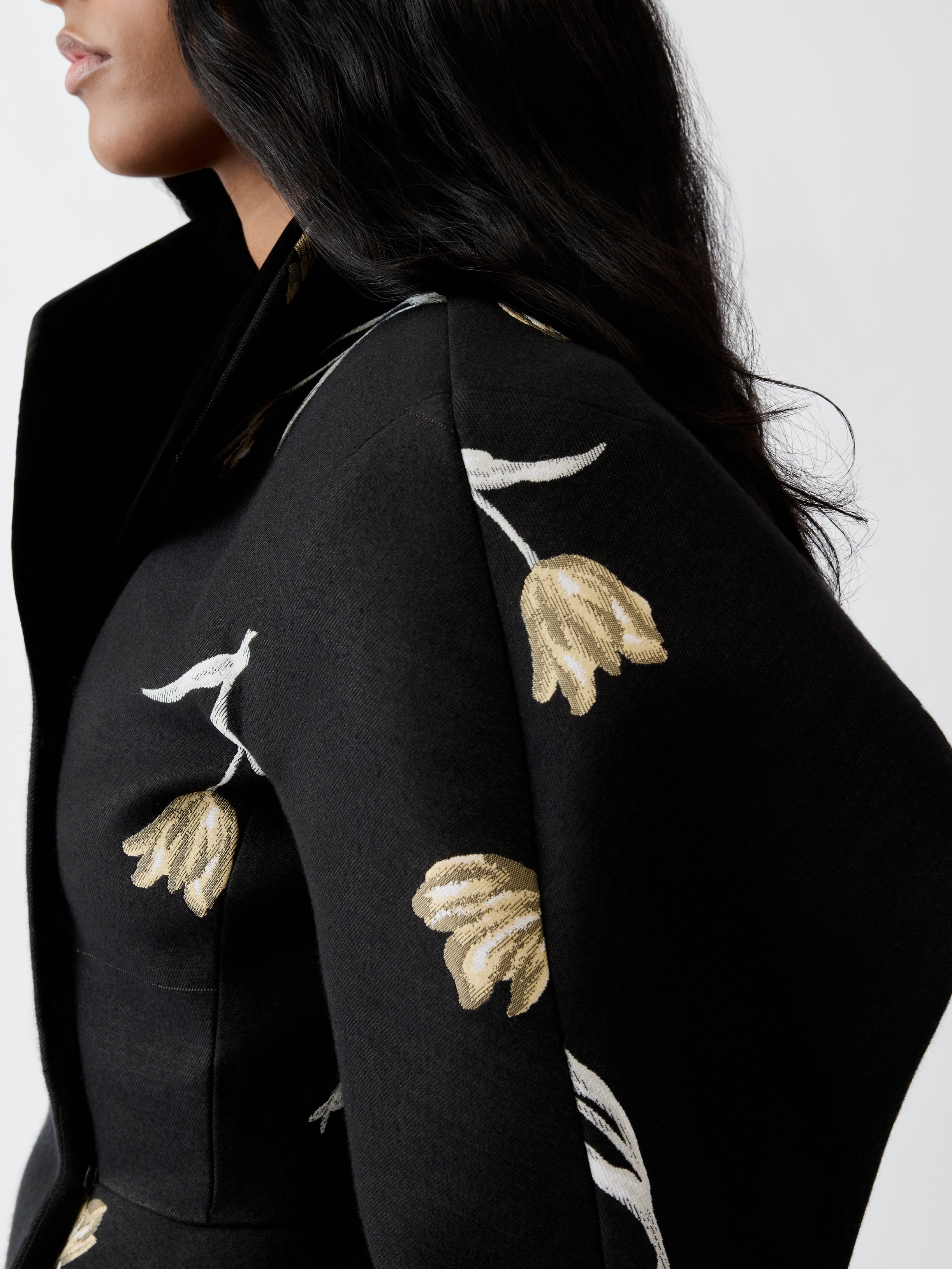 LE MANTEAU TULIPE