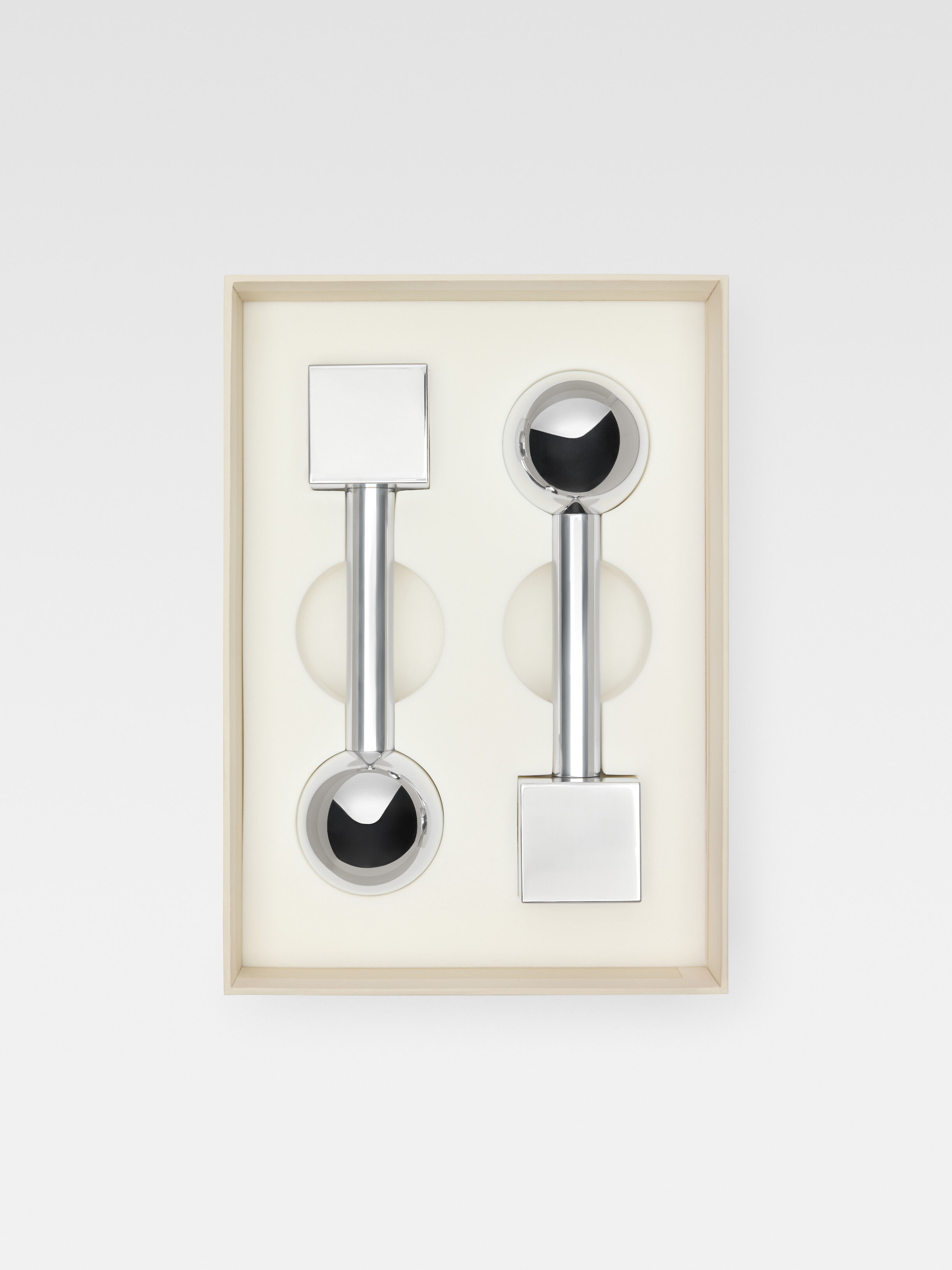 The dumbbells by JACQUEMUS | Official website