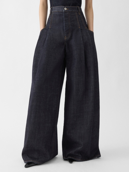 The Souro de-N&icirc;mes denim pants
