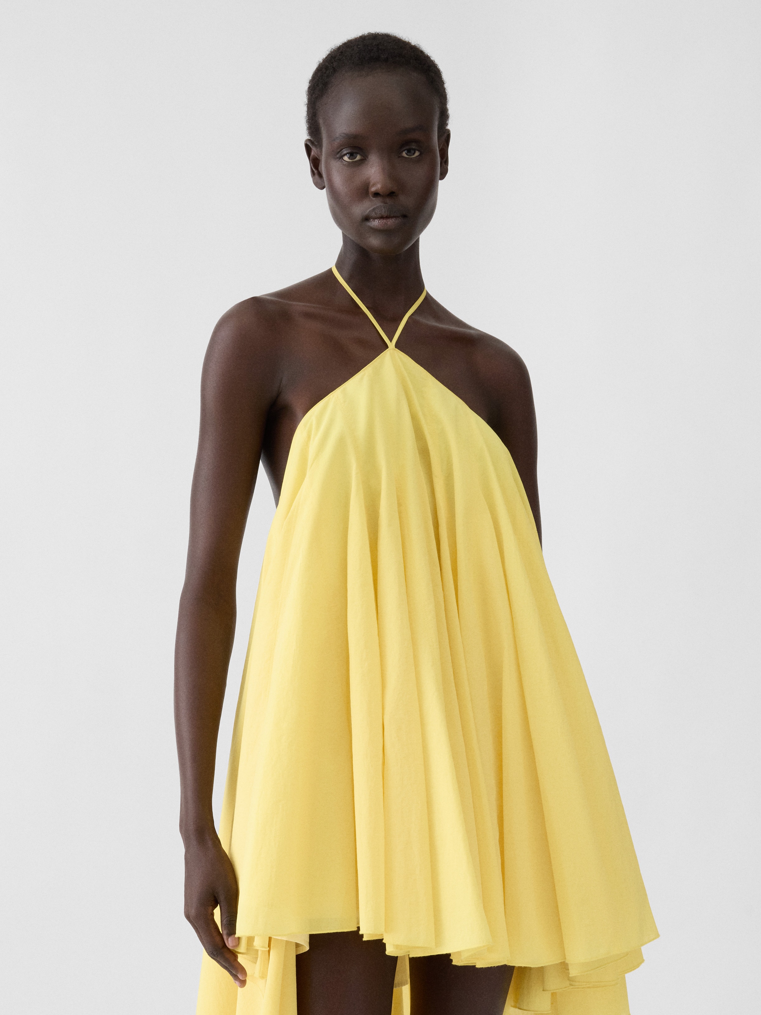 LA ROBE TRIANGLE COURTE