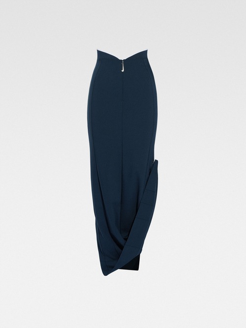 The JACQUEMUS+NIKE long skirt