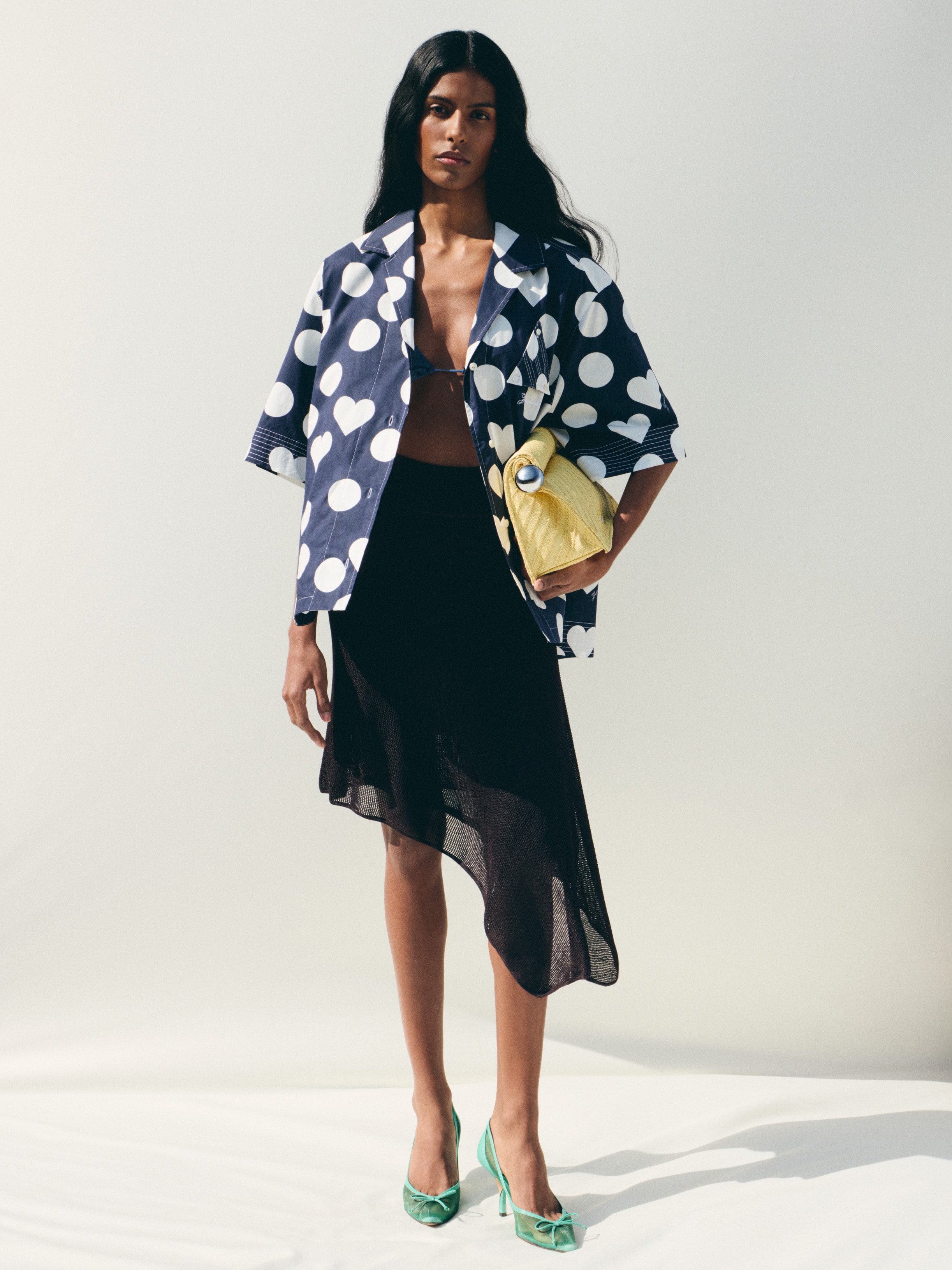 LA POCHETTE ROND CARRE