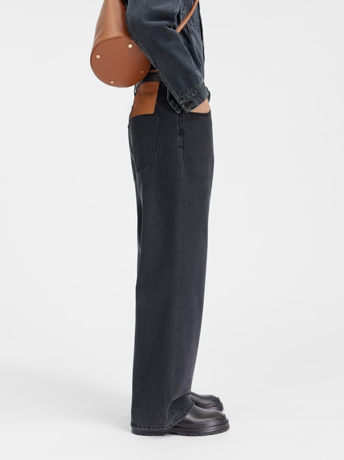 Los pantalones anchos de denim de-N&icirc;mes