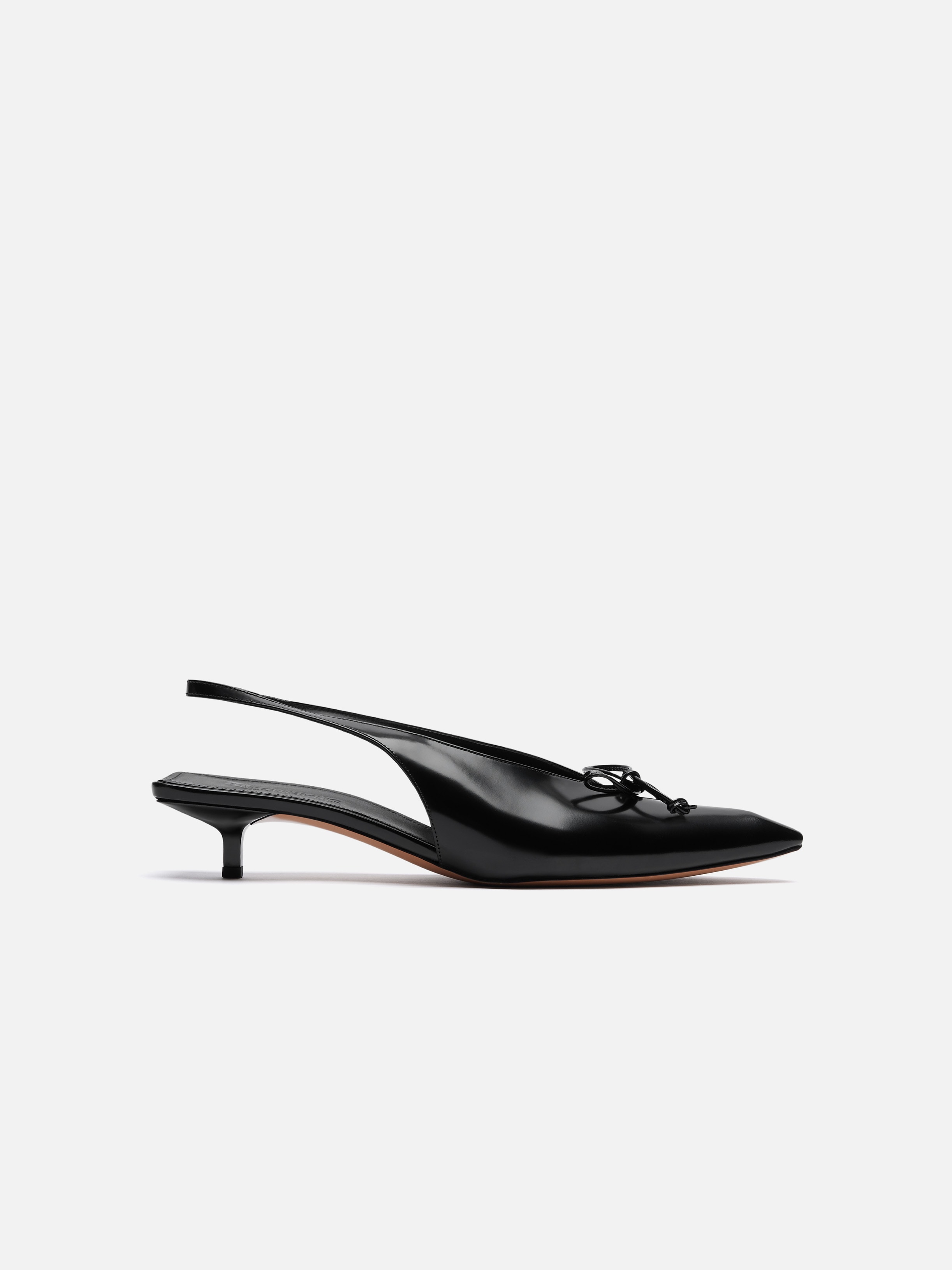 The low Cubisto slingbacks by JACQUEMUS | Official website