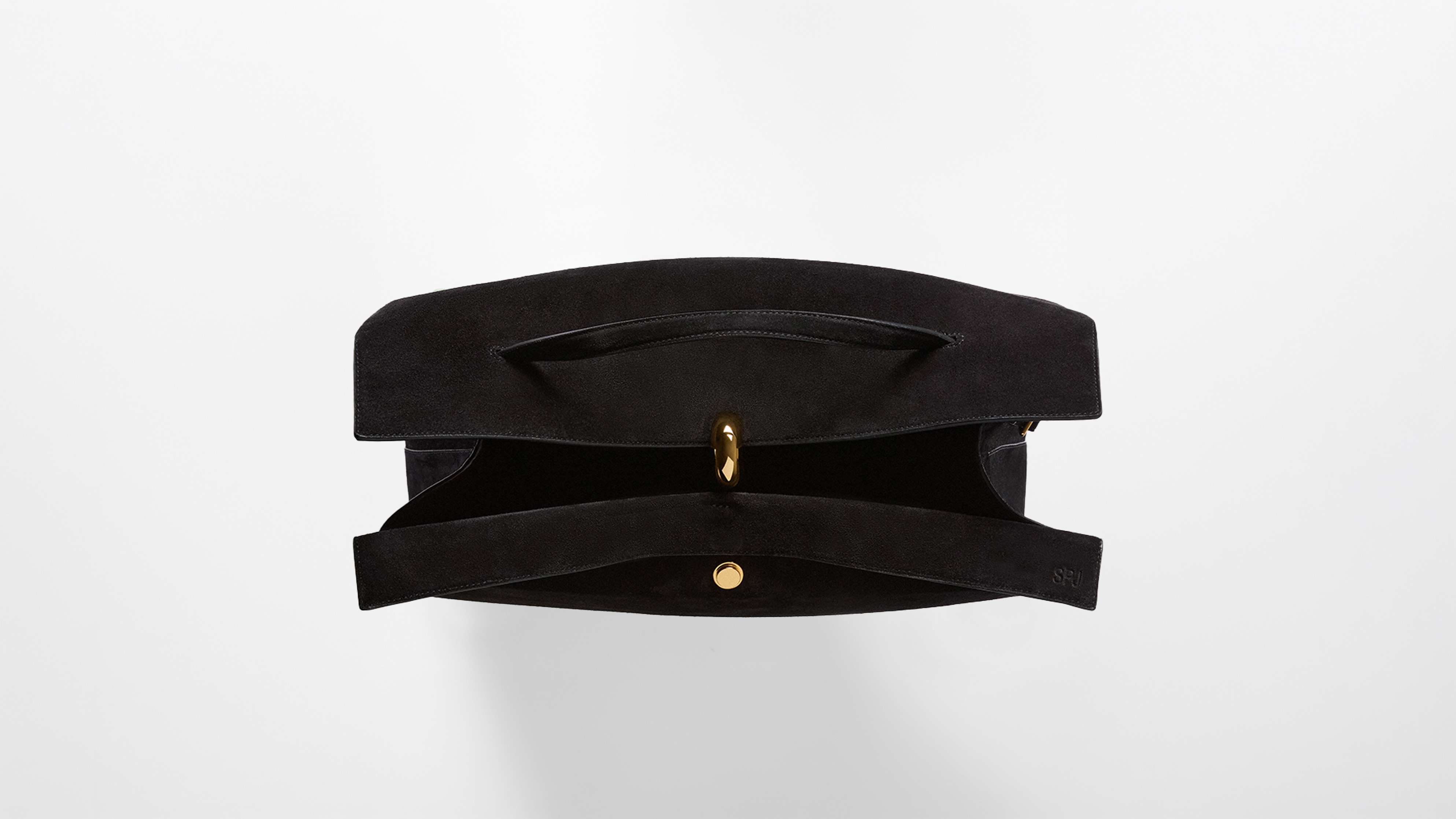 The Val&eacute;rie travel bag
