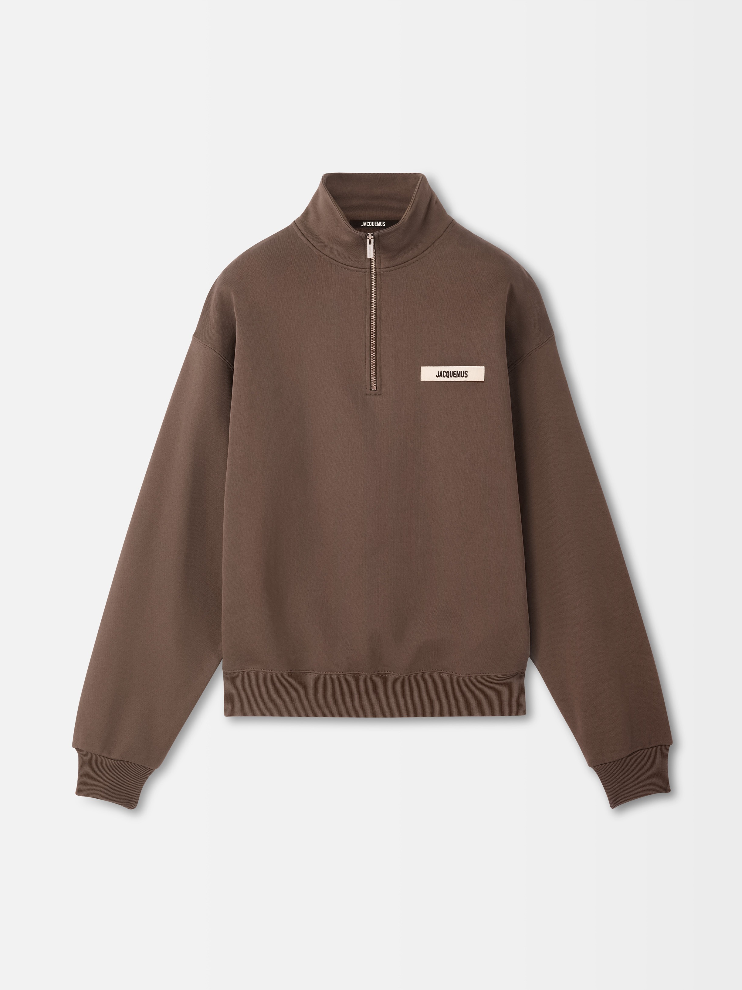 【Jacquemus】LE CAMIONNEUR SWEATSHIRT◆SSM00313AJ00174 The Gros Grain zipped-rollneck sweatshirt by JACQUEMUS